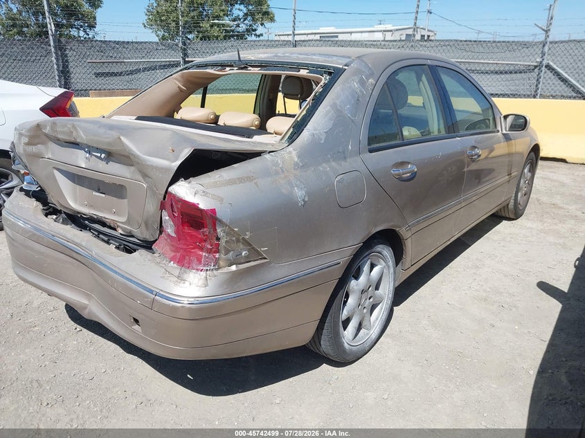 2001 Mercedes-benz C class VIN WDBRF64J21F072990 IAAI salvage auction — REAR END, Salvage (California), sold $200 on 2026-08-20 (photo 4)