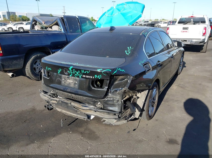 2018 BMW 3er VIN WBA8B9G56JNU98953 IAAI salvage auction — REAR END, Salvage Certificate (California), sold $4,950 on 2026-08-07 (photo 4)