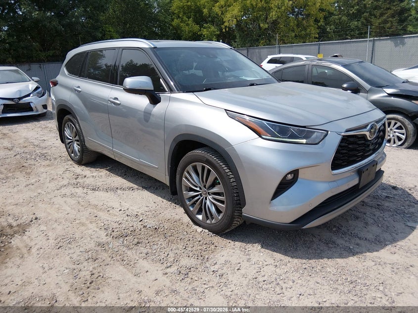 2020 Toyota Highlander VIN 5TDFZRBH5LS052281 — IAAI salvage auction photo