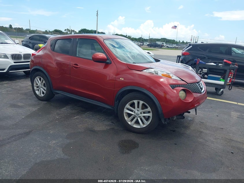 2014 Nissan Juke VIN JN8AF5MR2ET353374 IAAI salvage auction — LEFT FRONT, Salvage Title, sold $700 on 2026-08-18 (photo 1)