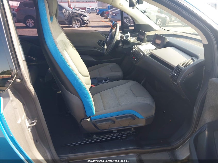 2017 BMW I3 VIN WBY1Z8C5XHV889208 IAAI salvage auction — NORMAL WEAR, Clear - Dealer Only (California), sold $2,025 on 2026-08-04 (photo 5)