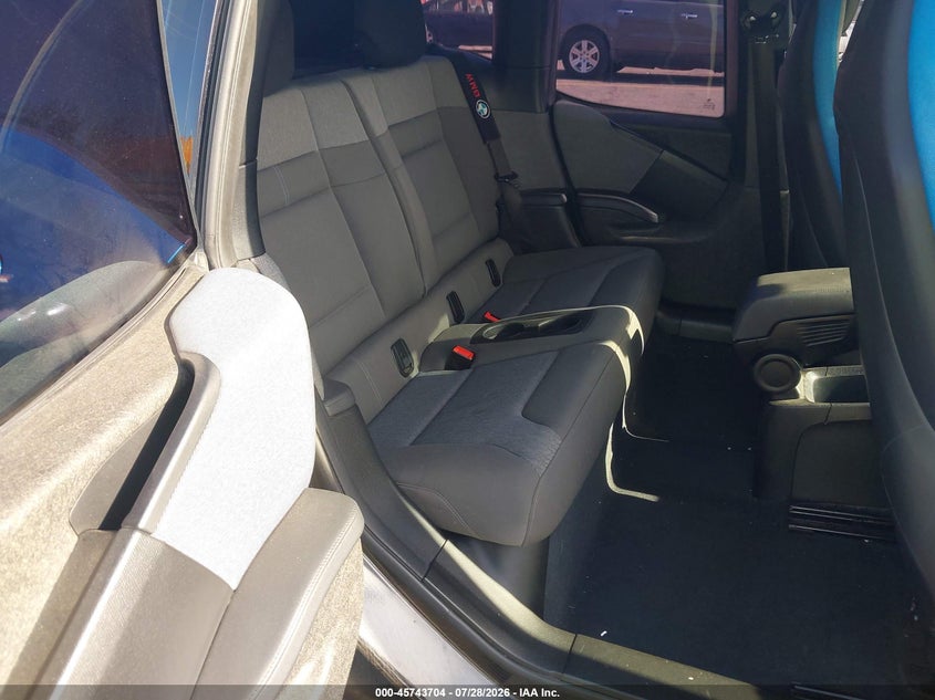 2017 BMW I3 VIN WBY1Z8C5XHV889208 IAAI salvage auction — NORMAL WEAR, Clear - Dealer Only (California), sold $2,025 on 2026-08-04 (photo 8)