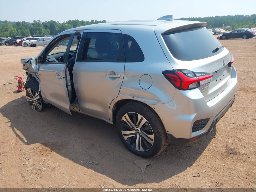 2026 Mitsubishi Outlander VIN JA4ARUAU9TU022332 IAAI salvage auction — FRONT END, Rebuildable (Florida), sold $4,500 on 2026-08-03 (photo 3)