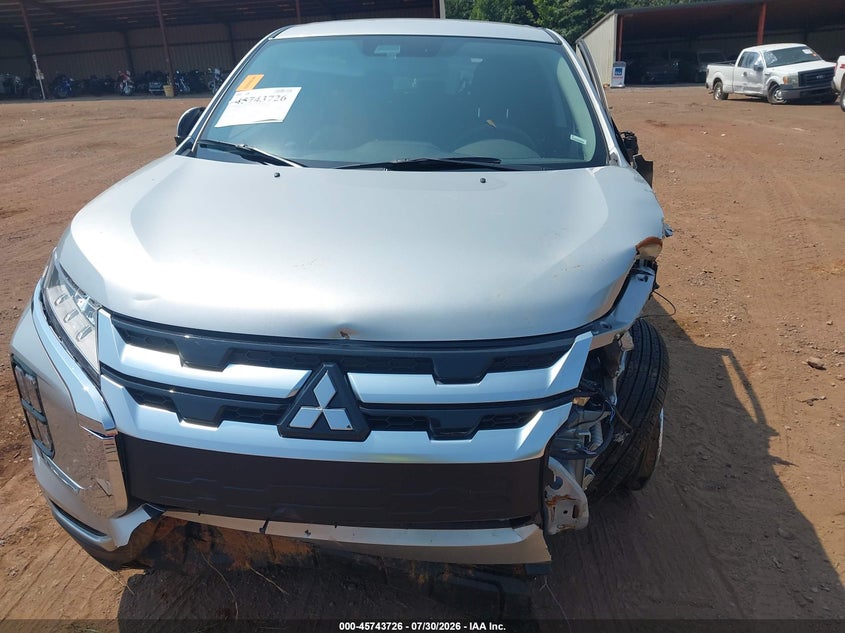 2026 Mitsubishi Outlander VIN JA4ARUAU9TU022332 IAAI salvage auction — FRONT END, Rebuildable (Florida), sold $4,500 on 2026-08-03 (photo 6)