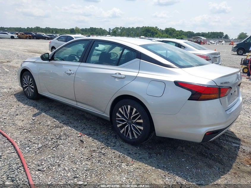 2024 Nissan Altima VIN 1N4BL4DV8RN410256 IAAI salvage auction — RIGHT SIDE, Enterprise Vehicles Clear Only (Connecticut), sold $9,300 on 2026-08-03 (photo 3)