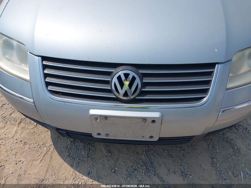 2001 Volkswagen Passat VIN WVWRH63B21P133609 IAAI salvage auction — NORMAL WEAR, Clear (Montana), sold $125 on 2026-08-05 (photo 6)