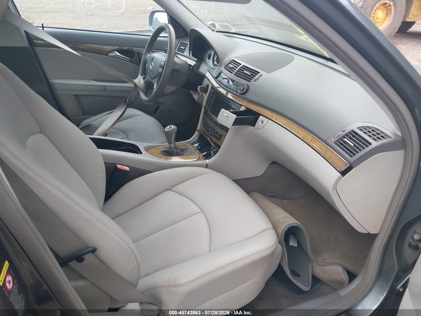 2008 Mercedes-benz E-class VIN WDBUF87X58B186151 IAAI salvage auction — UNKNOWN, Bill Of Sale (New York), sold $425 on 2026-08-11 (photo 5)