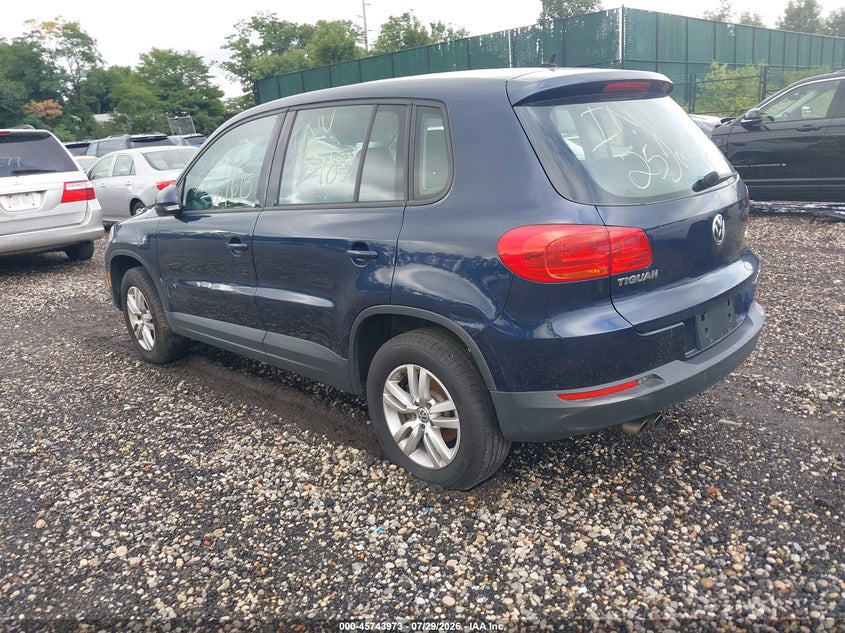 2012 Volkswagen Tiguan VIN WVGBV7AX7CW560710 IAAI salvage auction — LEFT FRONT, Salvage Title, sold $450 on 2026-08-11 (photo 3)