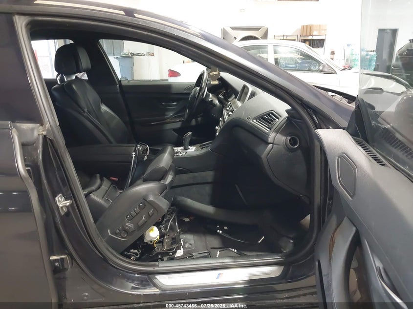 2013 BMW 6 series VIN WBA6B2C56DDG66754 IAAI salvage auction — NORMAL WEAR, Clear (North Carolina), sold $1,350 on 2026-08-06 (photo 5)