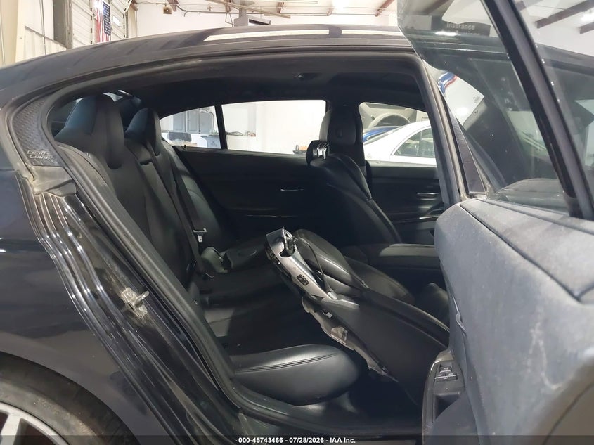 2013 BMW 6 series VIN WBA6B2C56DDG66754 IAAI salvage auction — NORMAL WEAR, Clear (North Carolina), sold $1,350 on 2026-08-06 (photo 8)