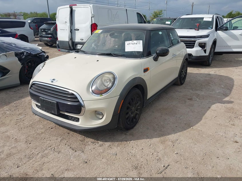 2016 Mini Hard top VIN WMWXP5C53GT739366 IAAI salvage auction — RIGHT FRONT, Salvage (Idaho), sold $650 on 2026-08-08 (photo 2)