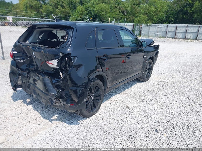 2026 Mitsubishi Outlander VIN JA4ARUAU7TU008977 IAAI salvage auction — FRONT & REAR, Certificate Of Destruction (Florida), sold $1,900 on 2026-08-01 (photo 4)