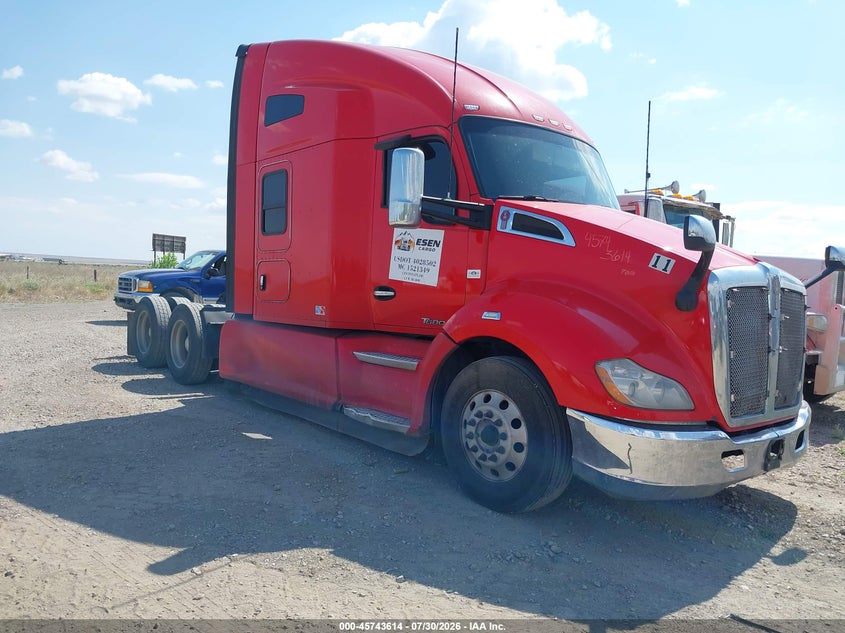 2020 Kenworth T680 VIN 1XKYDP9XXLJ423137 — IAAI salvage auction photo