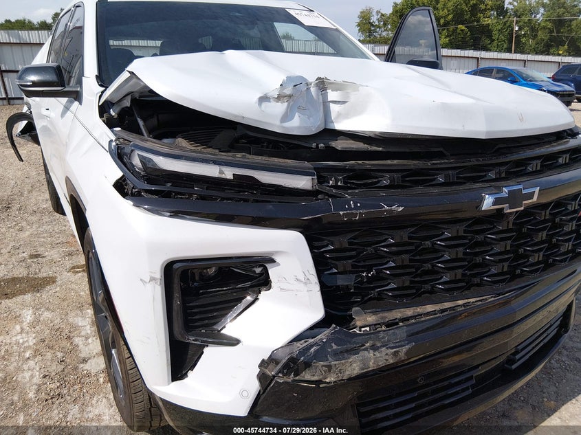 2026 Chevrolet Traverse VIN 1GNERLKS0TJ132953 IAAI salvage auction — FRONT & REAR, Wait Title, sold $10,000 on 2026-09-14 (photo 6)