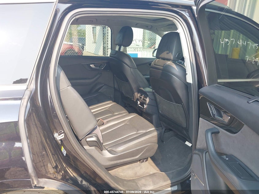 2017 Audi Q7 VIN WA1VAAF79HD015799 IAAI salvage auction — RIGHT FRONT, Salvage Title, sold $7,400 on 2026-08-27 (photo 8)