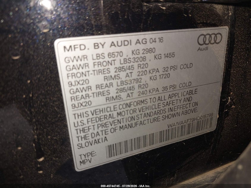 2017 Audi Q7 VIN WA1VAAF79HD015799 IAAI salvage auction — RIGHT FRONT, Salvage Title, sold $7,400 on 2026-08-27 (photo 9)