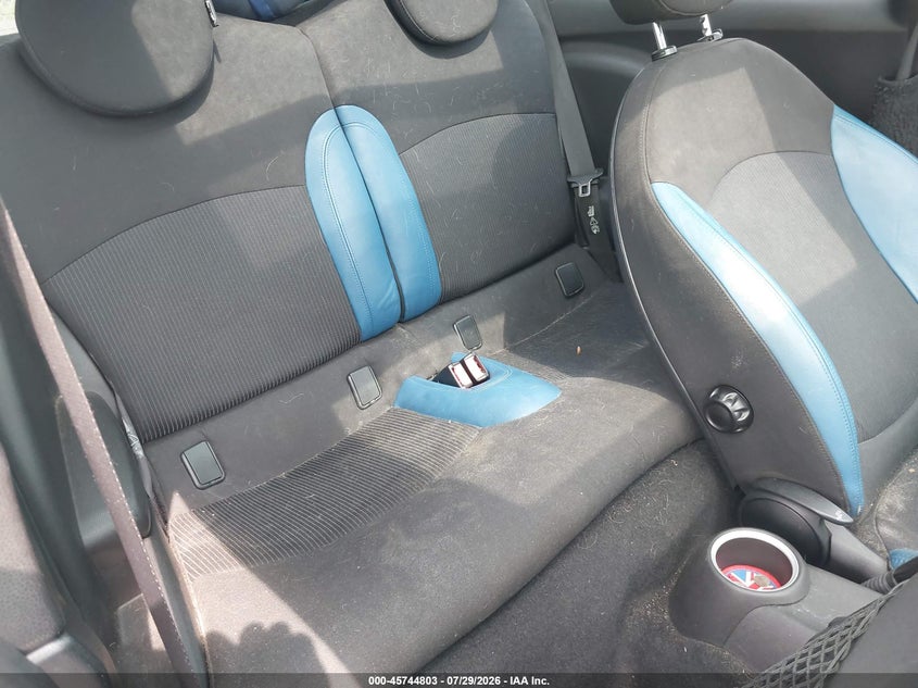 2007 Mini Cooper VIN WMWMF33557TU60186 IAAI salvage auction — NORMAL WEAR, Clear (Florida), sold $25 on 2026-08-04 (photo 8)