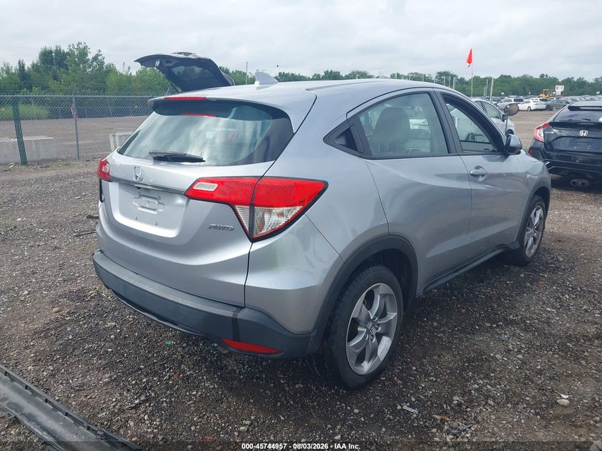 2022 Honda Hr-v VIN 3CZRU6H38NM702059 IAAI salvage auction — LEFT SIDE, Salvage Title, sold $5,075 on 2026-08-29 (photo 4)