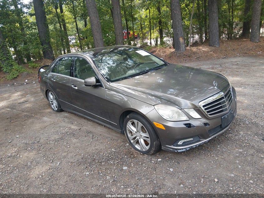 2010 Mercedes-benz E-class VIN WDDHF9AB3AA146738 IAAI salvage auction — NORMAL WEAR, Clear (Virginia), sold $900 on 2026-08-19 (photo 1)