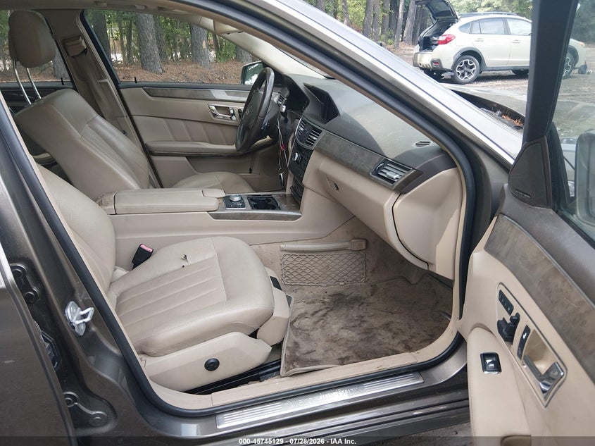 2010 Mercedes-benz E-class VIN WDDHF9AB3AA146738 IAAI salvage auction — NORMAL WEAR, Clear (Virginia), sold $900 on 2026-08-19 (photo 5)