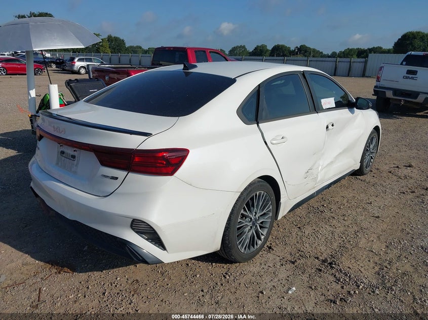 2023 Kia Forte VIN 3KPF54ADXPE619971 IAAI salvage auction — SIDE, Salvage (Louisiana), sold $7,300 on 2026-08-19 (photo 4)