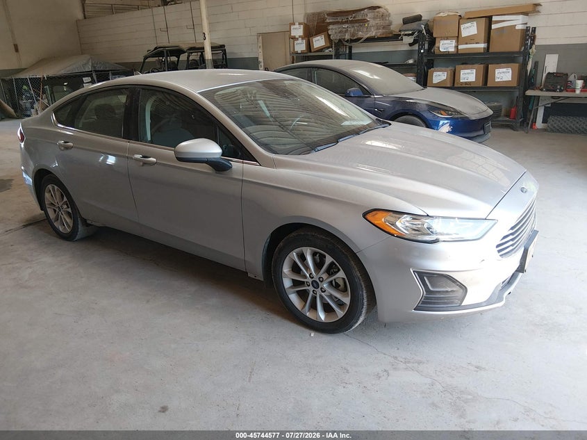2020 Ford Fusion VIN 3FA6P0LU7LR200601 — IAAI salvage auction photo