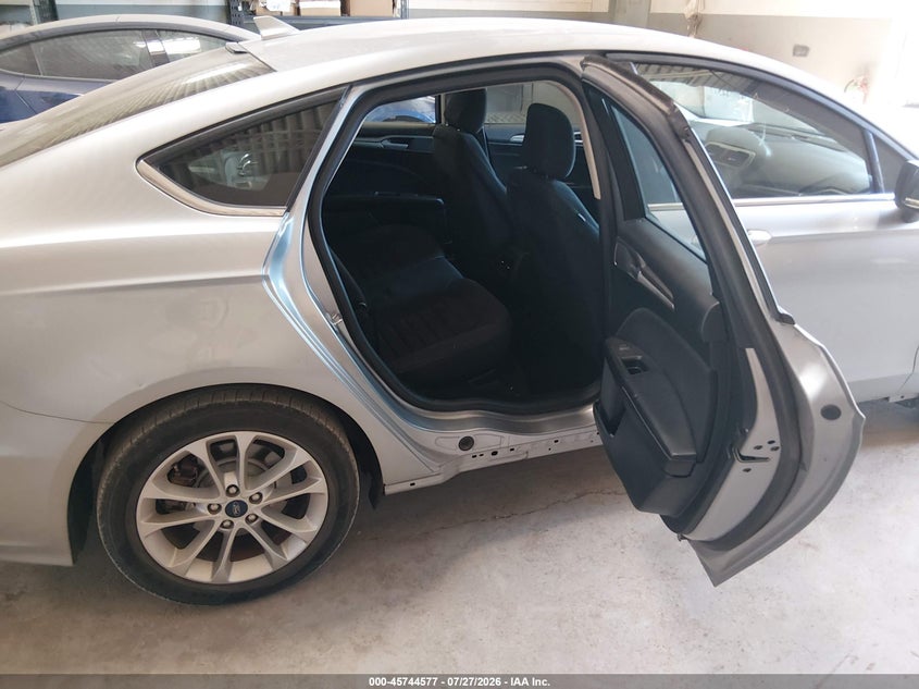 2020 Ford Fusion VIN 3FA6P0LU7LR200601 IAAI salvage auction — NORMAL WEAR, SF97 (Oklahoma), sold $10,050 on 2026-09-03 (photo 8)