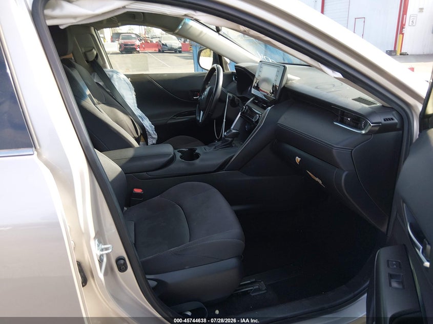 2021 Toyota Venza VIN JTEAAAAH6MJ009504 IAAI salvage auction — LEFT SIDE, Wait Title, sold $4,550 on 2026-08-27 (photo 5)