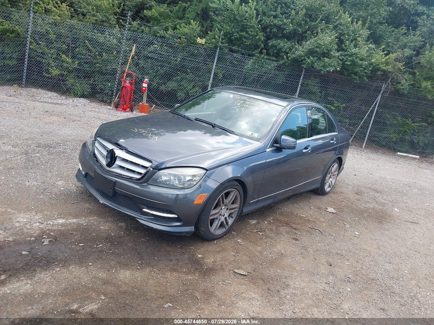 2011 Mercedes-benz C-klasse VIN WDDGF8BB3BR145824 IAAI salvage auction — FRONT END, Salvage (Pennsylvania), sold $875 on 2026-08-15 (photo 2)