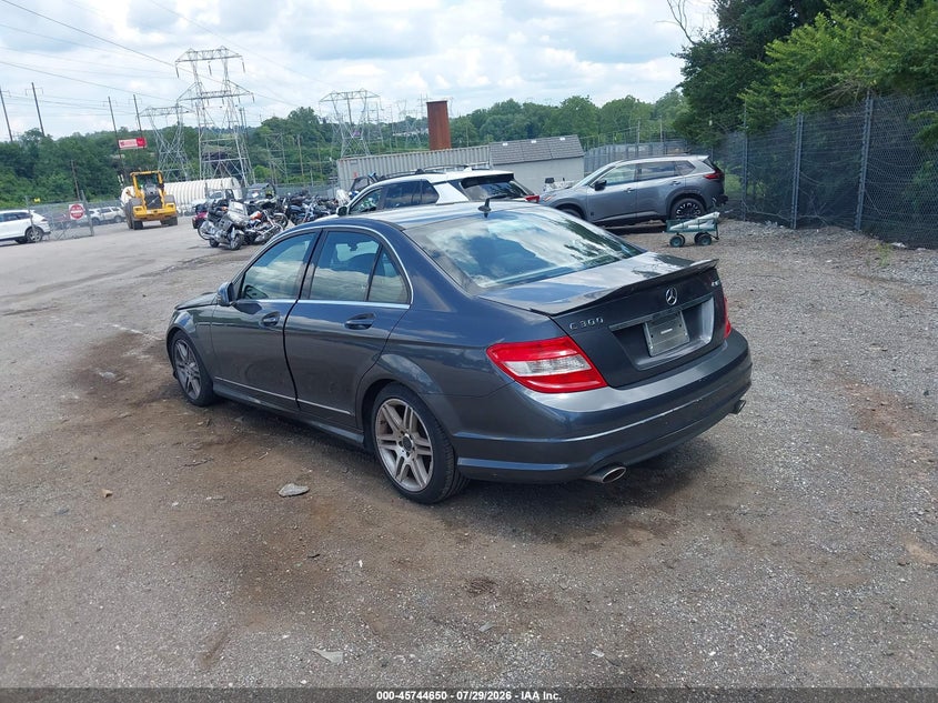 2011 Mercedes-benz C-klasse VIN WDDGF8BB3BR145824 IAAI salvage auction — FRONT END, Salvage (Pennsylvania), sold $875 on 2026-08-15 (photo 3)