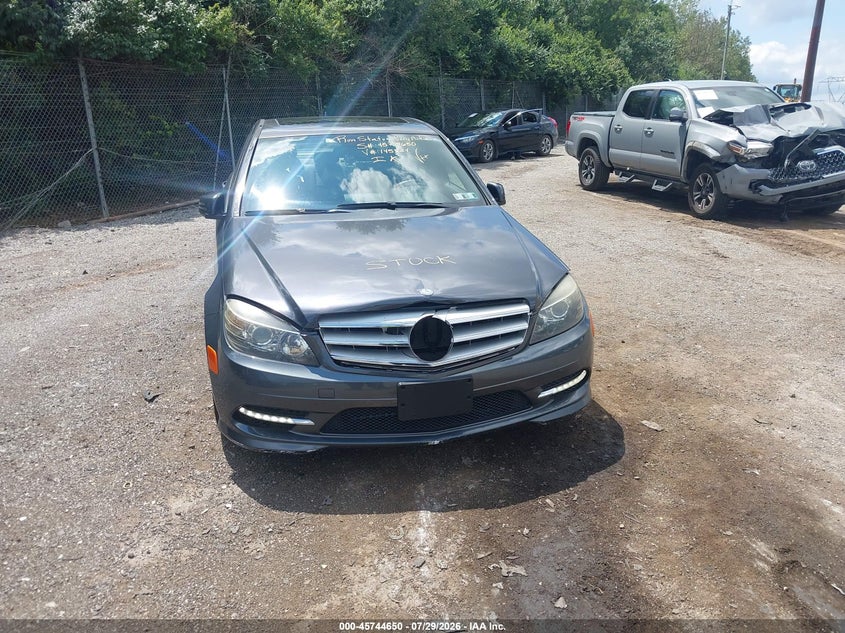 2011 Mercedes-benz C-klasse VIN WDDGF8BB3BR145824 IAAI salvage auction — FRONT END, Salvage (Pennsylvania), sold $875 on 2026-08-15 (photo 6)