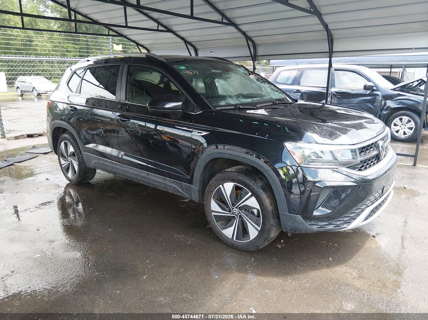 2024 Volkswagen Taos VIN 3VVUX7B2XRM118136 — IAAI salvage auction photo