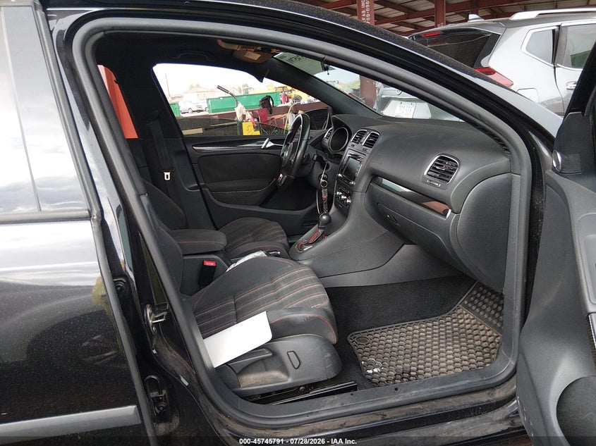 2010 Volkswagen Gti VIN WVWHV7AJ0AW236912 IAAI salvage auction — NORMAL WEAR, Clear-Dealer Only (Arizona), sold $1,400 on 2026-08-11 (photo 5)