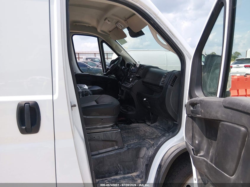 2025 Ram Promaster city VIN 3C6MRVHG8SE548528 IAAI salvage auction — FRONT END, Salvage Title, sold $17,500 on 2026-08-02 (photo 5)