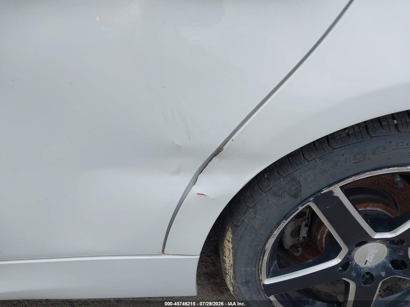 2006 BMW 3 series VIN WBAVD13576KV05194 IAAI salvage auction — NORMAL WEAR, Original (Maine), sold $300 on 2026-08-03 (photo 6)