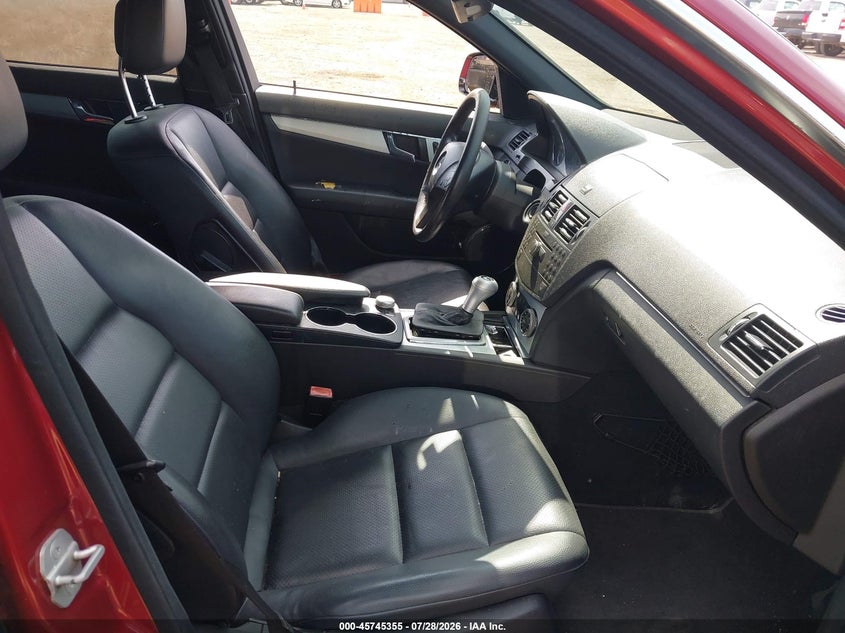 2009 Mercedes-benz C class VIN WDDGF54X89R049155 IAAI salvage auction — NORMAL WEAR, Clear (Florida), sold $375 on 2026-08-03 (photo 5)