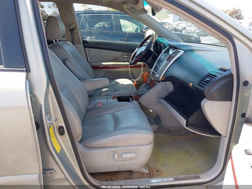 2005 Lexus Rx VIN JTJGA31U450055389 IAAI salvage auction — NORMAL WEAR, Salvage Title - Dealer (California), sold $1,325 on 2026-07-30 (photo 5)