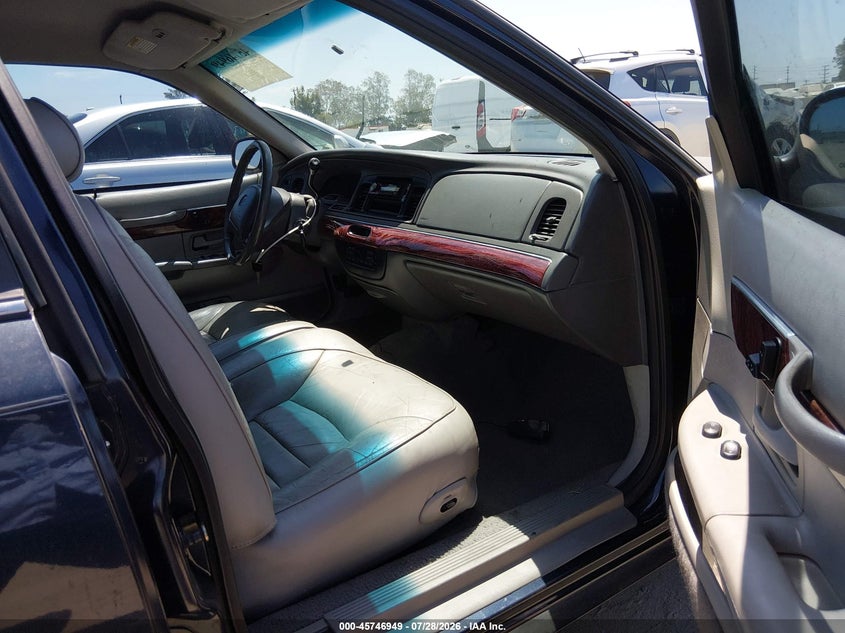 2000 Mercury Grand marquis VIN 2MEFM75W2YX641991 IAAI salvage auction — REAR END, Salvage (California), sold $375 on 2026-08-05 (photo 5)