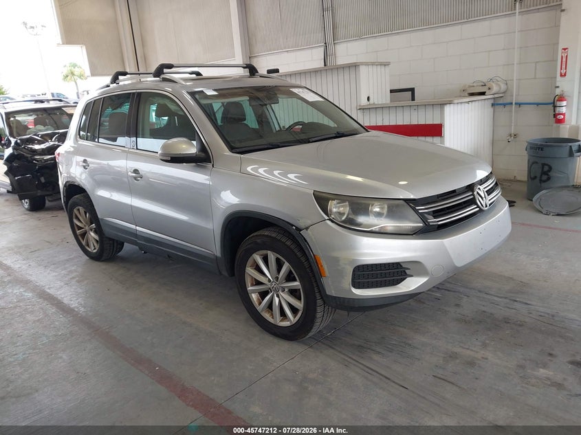 2017 Volkswagen Tiguan VIN WVGRV7AX6HW502853 IAAI salvage auction — RIGHT SIDE, Salvage Title, sold $2,000 on 2026-08-12 (photo 1)