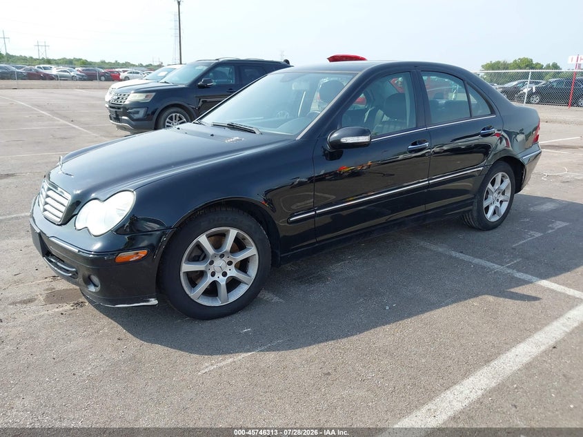 2007 Mercedes-benz C class VIN WDBRF92H17F891676 IAAI salvage auction — NORMAL WEAR, Clear (Tennessee), sold $275 on 2026-08-18 (photo 2)