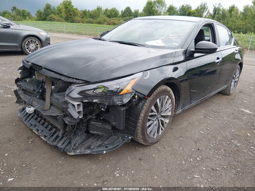 2025 Nissan Altima VIN 1N4BL4DV8SN390578 IAAI salvage auction — FRONT END, Clear (Michigan), sold $11,300 on 2026-07-30 (photo 2)