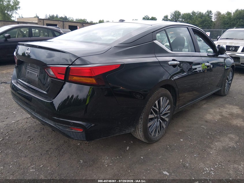 2025 Nissan Altima VIN 1N4BL4DV8SN390578 IAAI salvage auction — FRONT END, Clear (Michigan), sold $11,300 on 2026-07-30 (photo 4)