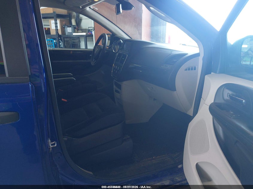 2019 Dodge Grand caravan VIN 2C4RDGBGXKR669268 IAAI salvage auction — LEFT FRONT, Sf97 (Wisconsin), sold $8,100 on 2026-09-15 (photo 5)