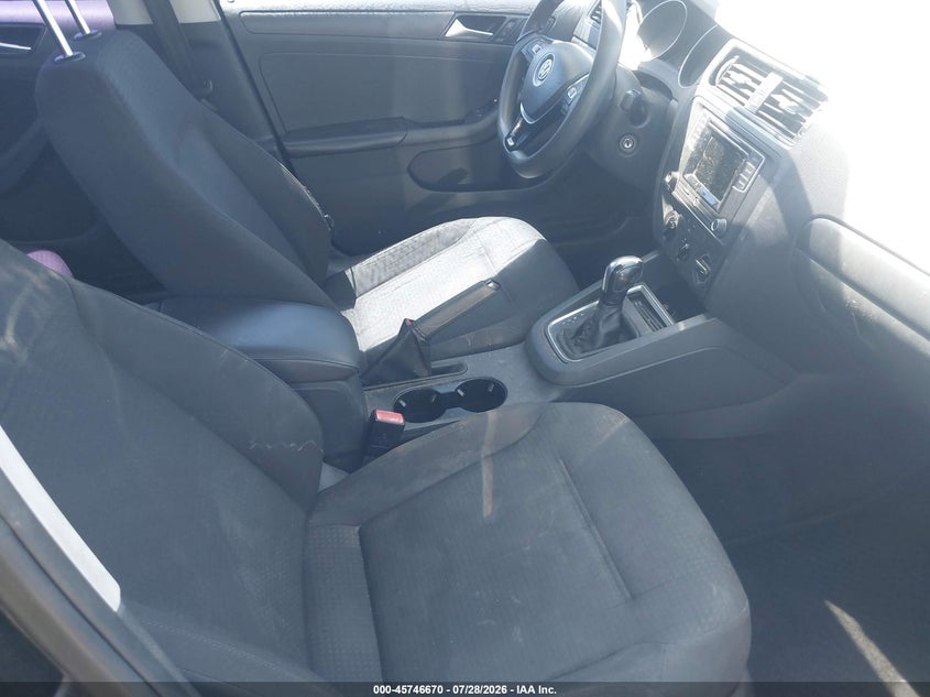 2016 Volkswagen Jetta VIN 3VW267AJ9GM383612 IAAI salvage auction — FRONT END, Wait Title, sold $950 on 2026-08-14 (photo 5)