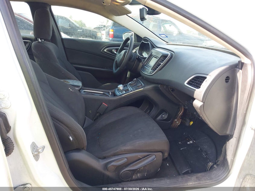 2016 Chrysler 200 VIN 1C3CCCAB3GN141488 IAAI salvage auction — NORMAL WEAR, Original (Texas), sold $600 on 2026-09-06 (photo 5)