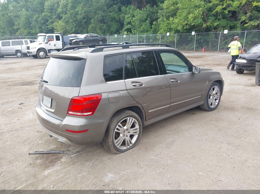 2013 Mercedes-benz Glk-klasse VIN WDCGG8JB5DG031535 IAAI salvage auction — NORMAL WEAR, Clear (Maryland), sold $2,825 on 2026-08-04 (photo 4)