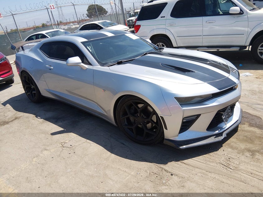 2017 Chevrolet Camaro VIN 1G1FF1R79H0185992 — IAAI salvage auction photo