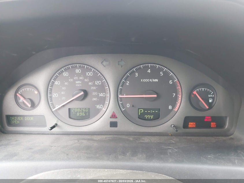 2001 Volvo V70 VIN YV1SZ58D211042453 IAAI salvage auction — NORMAL WEAR, Clear (Virginia), sold $325 on 2026-08-04 (photo 7)