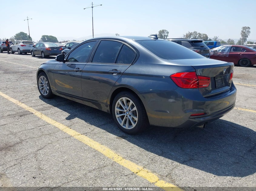 2018 BMW 3er VIN WBA8A9C51JAH12833 IAAI salvage auction — UNDERCARRIAGE, Salvage (California), sold $3,550 on 2026-08-18 (photo 3)