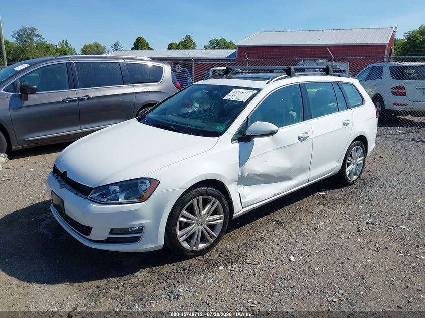 2015 Volkswagen Golf sportsvan VIN 3VWCA7AU5FM520296 IAAI salvage auction — SIDE, Wait Title, sold $2,650 on 2026-08-12 (photo 2)
